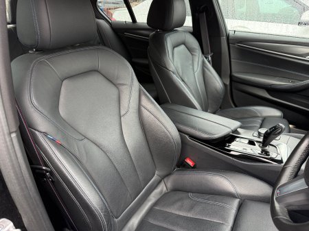 2022 BMW 5-Series - photo 11