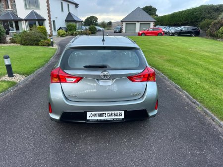 2015 Toyota Auris - photo 4
