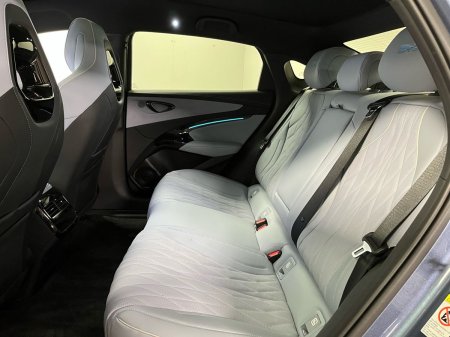 2025 BYD SEAL - photo 13