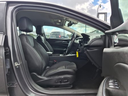 2022 Opel Insignia - photo 16
