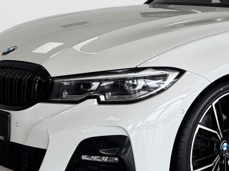 2022 BMW 3-Series - photo 9