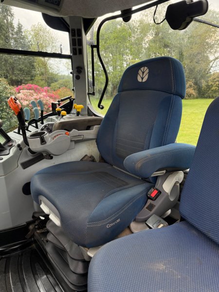 2020 New Holland T7.210 - photo 12