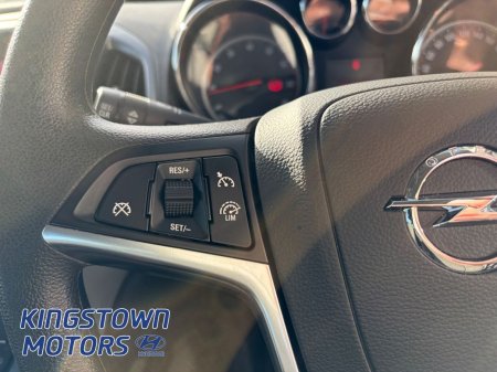 2013 Opel Astra - photo 10