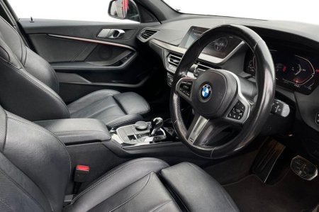 2022 BMW 1-Series - photo 9