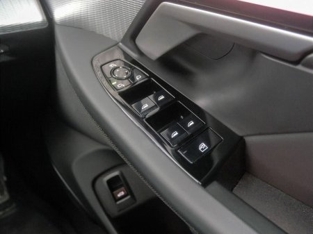 2026 BMW 5-Series - photo 21