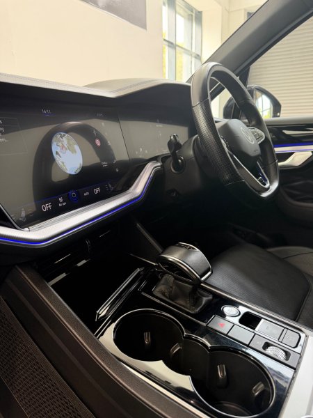2023 Volkswagen Touareg - photo 15