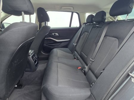 2022 BMW 3-Series - photo 23