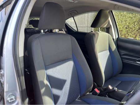 2020 Toyota Aqua - photo 11