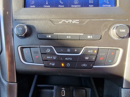 2020 Ford Mondeo - photo 25