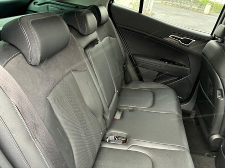 2025 Kia Sportage - photo 8