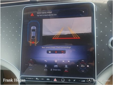 2025 Mercedes-Benz EQE - photo 18