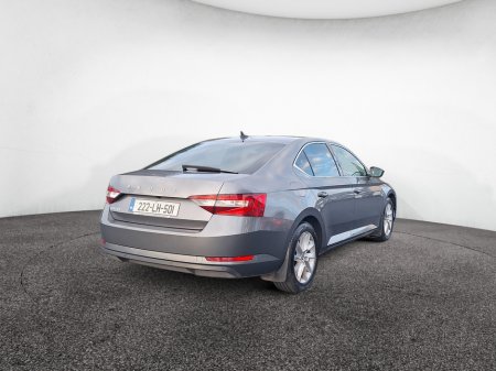 2022 Skoda Superb - photo 5