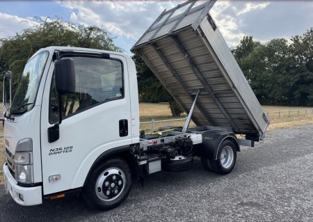 2023 Isuzu NPR