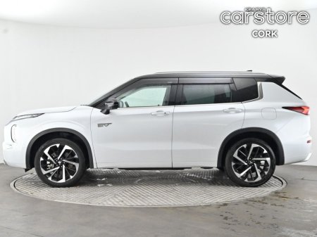 2023 Mitsubishi Outlander - photo 6