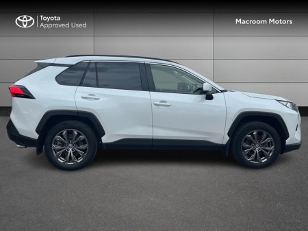 2024 Toyota RAV4 - photo 3