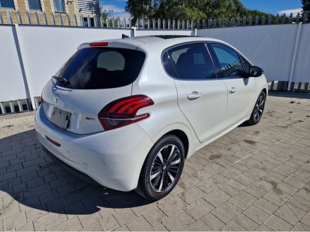 2017 Peugeot 208 - photo 11
