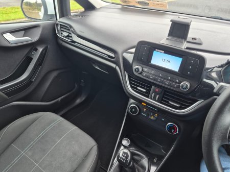 2019 Ford Fiesta - photo 10