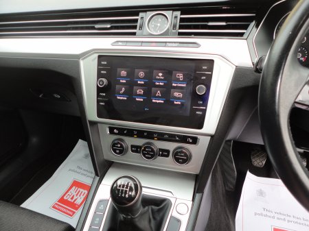 2019 Volkswagen Passat - photo 11