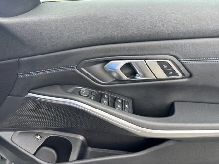 2024 BMW 3-Series - photo 10