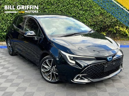 2025 Toyota Corolla GZ SPORT 1.8 HYBRID AUTO // VERY LOW MILEAGE // DIAMOND CUT ALLOYS // HEATED SPORT SEATS