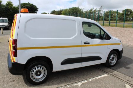 2025 Vauxhall Combo - photo 7