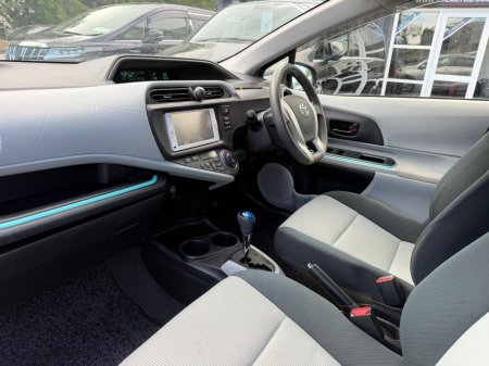 2013 Toyota Aqua - photo 13