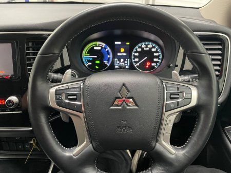2020 Mitsubishi Outlander - photo 12