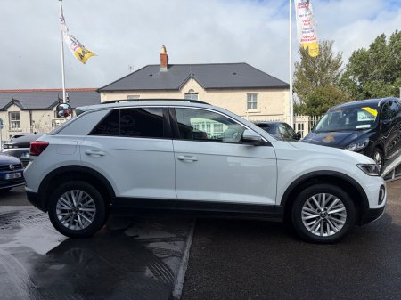 2023 Volkswagen T-Roc - photo 4