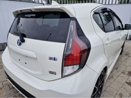 2015 Toyota Aqua - photo 12