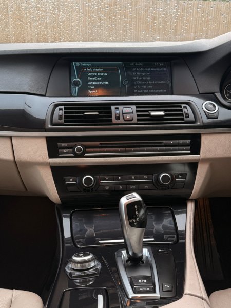 2011 BMW 5-Series - photo 38