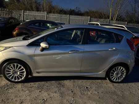 2016 Ford Fiesta - photo 10
