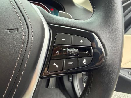 2023 BMW 5-Series - photo 21