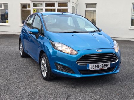 2016 Ford Fiesta - photo 2