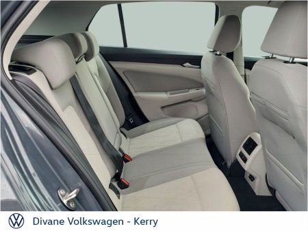2022 Volkswagen Golf - photo 4