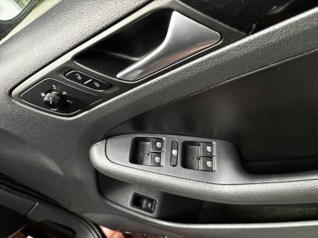 2017 Volkswagen Jetta - photo 15