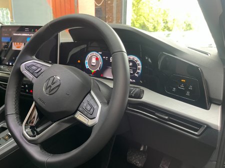 2025 Volkswagen Golf - photo 11