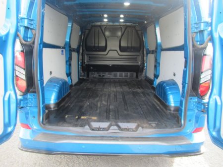 2025 Ford Transit Custom - photo 10