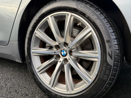 2018 BMW 5-Series - photo 8