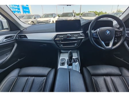 2022 BMW 5-Series - photo 12