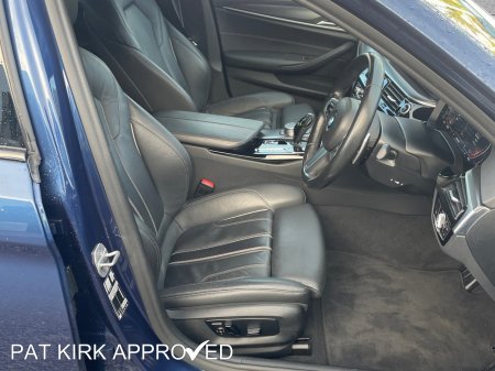 2022 BMW 5-Series - photo 7