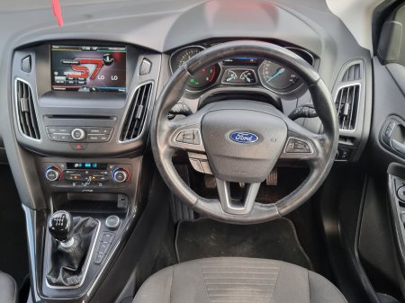 2015 Ford Focus - photo 17