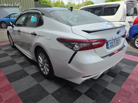 2023 Toyota Camry - photo 2
