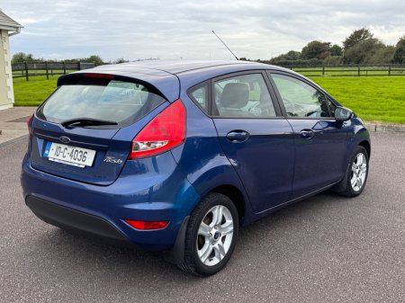 2010 Ford Fiesta - photo 8