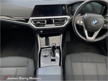 2022 BMW 3-Series - photo 8