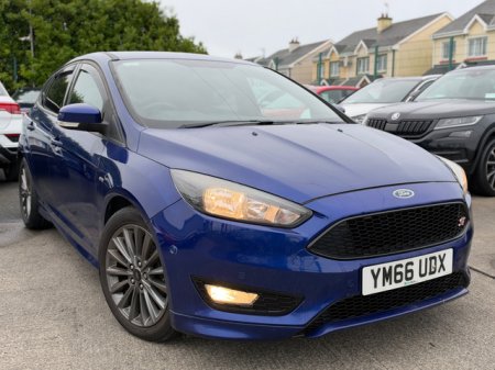 2017 Ford Focus - photo 2