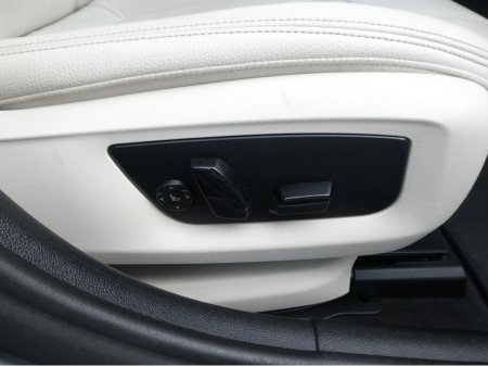 2022 BMW 5-Series - photo 16