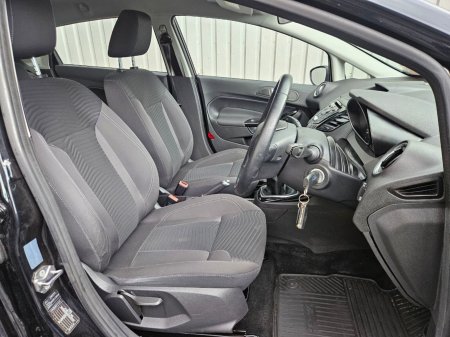 2017 Ford Fiesta - photo 10