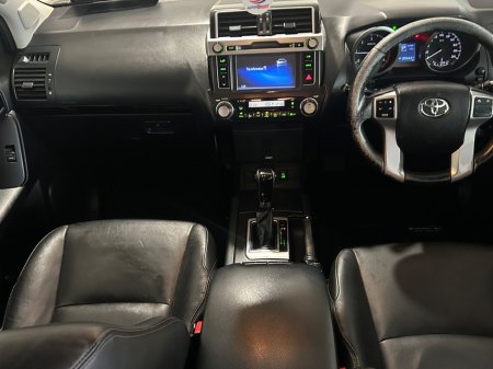 2016 Toyota Land Cruiser - photo 4