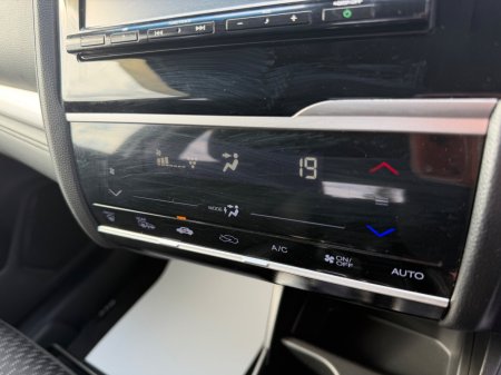 2016 Honda Fit - photo 16