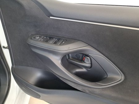 2024 Toyota Yaris - photo 24